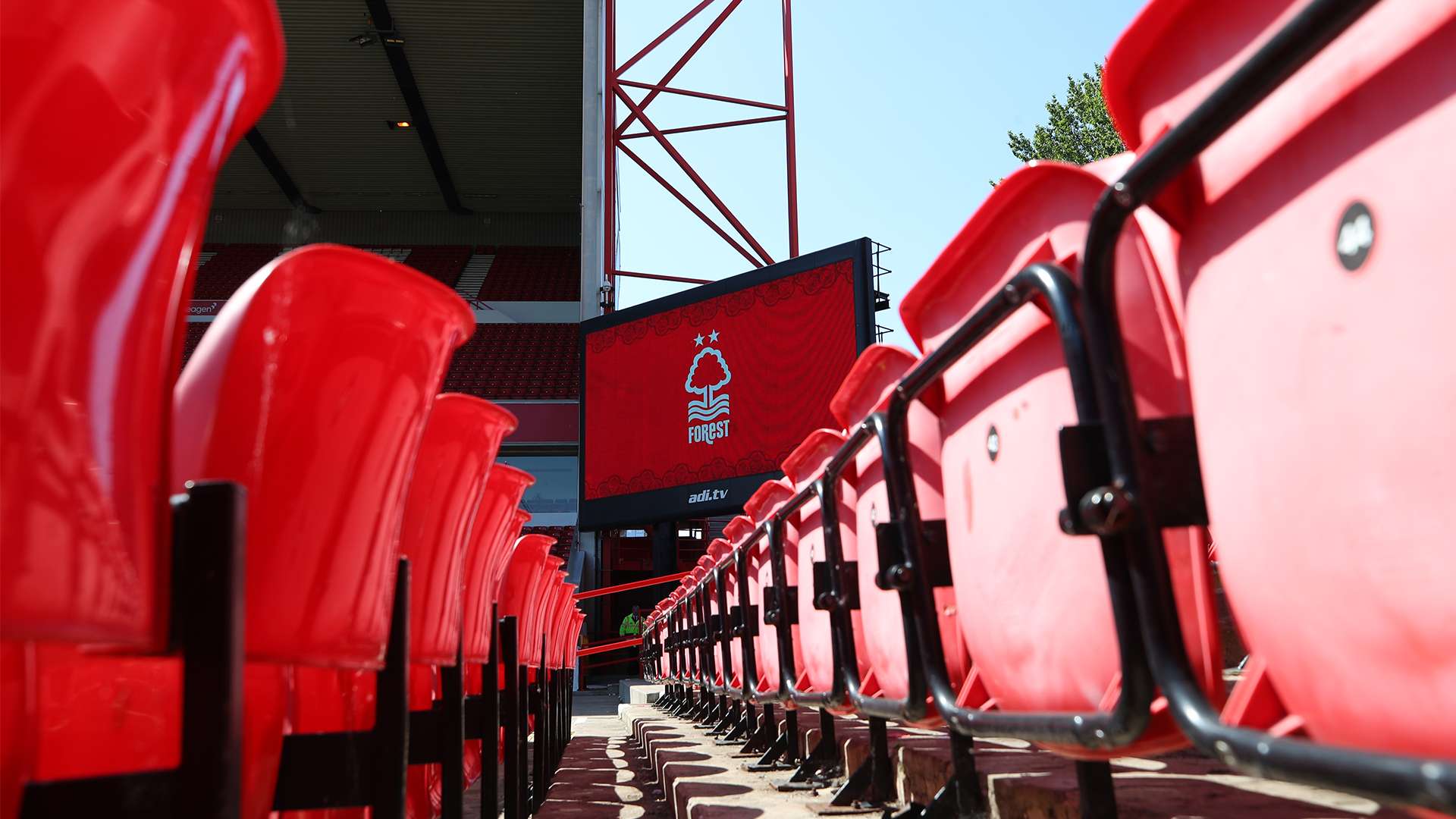 防守端的回 防守端的回