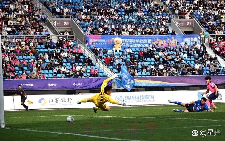 我爱足球争霸赛大区赛打响 打造草根足球大联盟